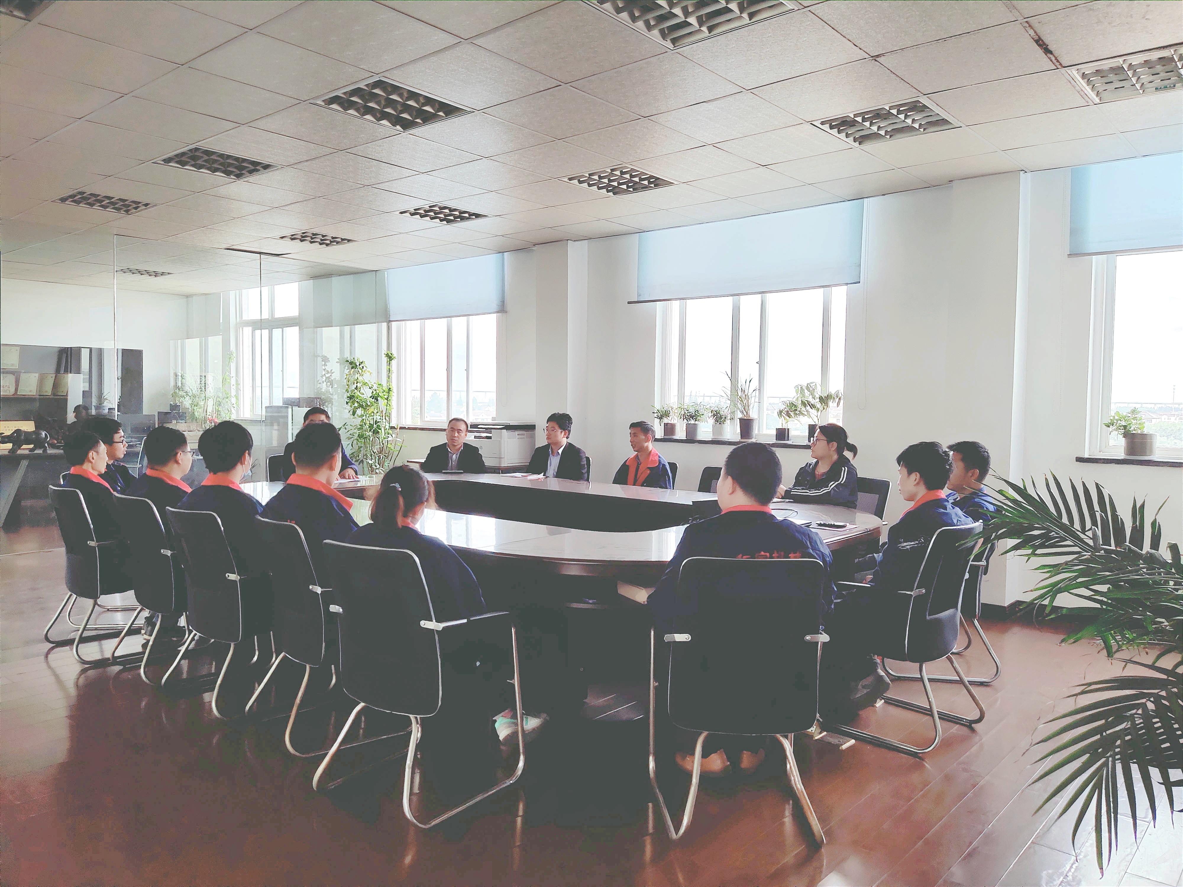 桶装宝威体育平台厂家——安全生产,协力同心 桶装宝威体育平台厂家——安全生产,协力同心